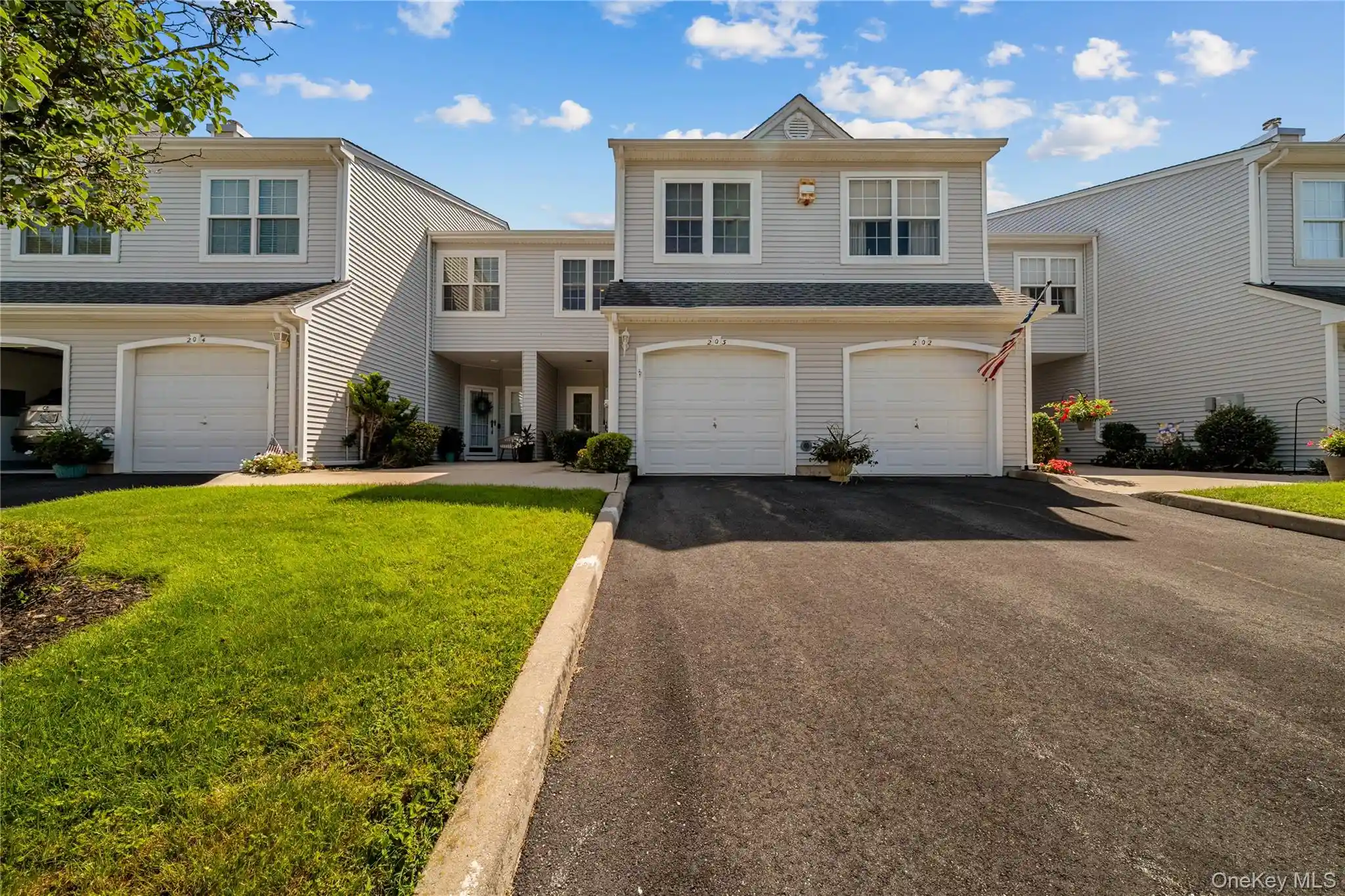 Listing Photo 36 - Condo for sale in 203 Windward Ct N located at 203 Windward Ct N, Brookhaven, NY 11777 - Unit 203 Windward Ct N