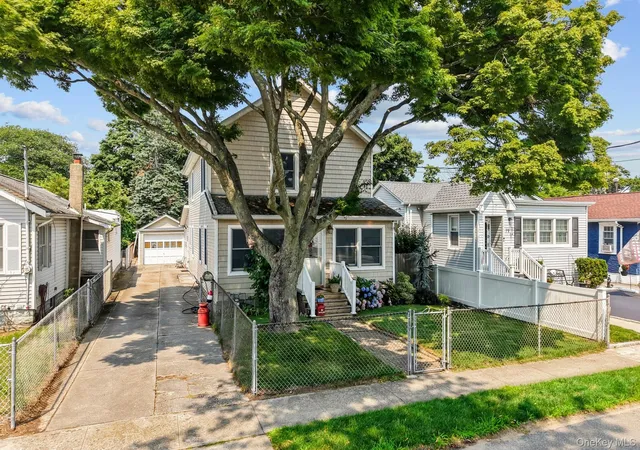 Photo 4 of Single family home for sale at 81 Wilson Ave, Babylon, NY 11701 | MLS# 1050666 | Listing updated on 2026-09-29