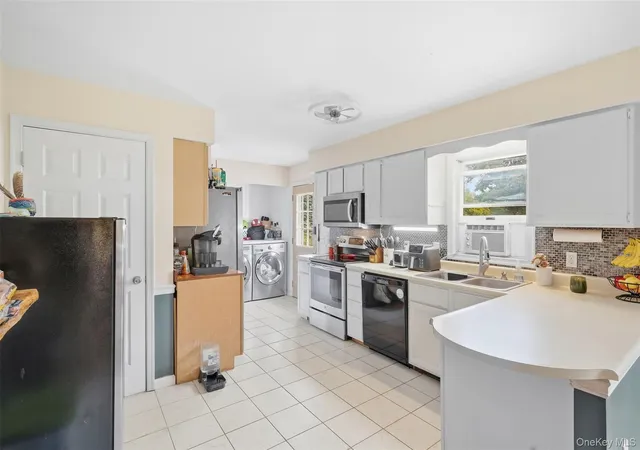 Photo 3 of Single family home for sale at 175 Nevis Rd, Clermont, NY 12583 | MLS# 1050674 | Listing updated on 2026-09-18