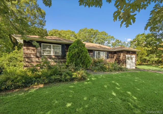 Photo 1 of Single family home for sale at 632 Spruce Ave, Islip, NY 11782 | MLS# 1050704 | Listing updated on 2026-09-22