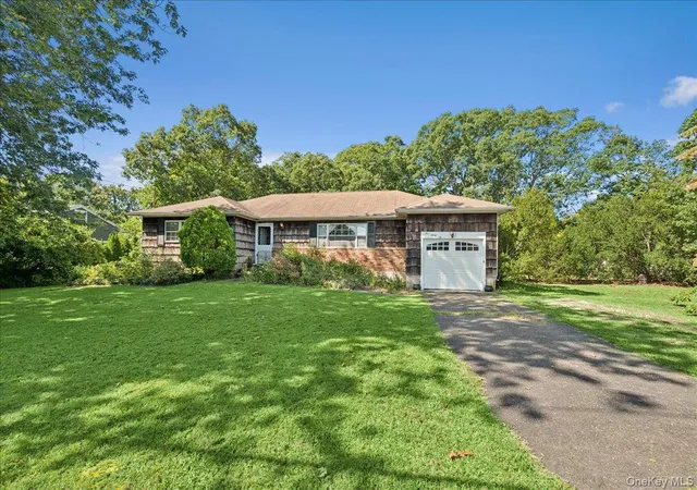 Photo 2 of Single family home for sale at 632 Spruce Ave, Islip, NY 11782 | MLS# 1050704 | Listing updated on 2026-09-22