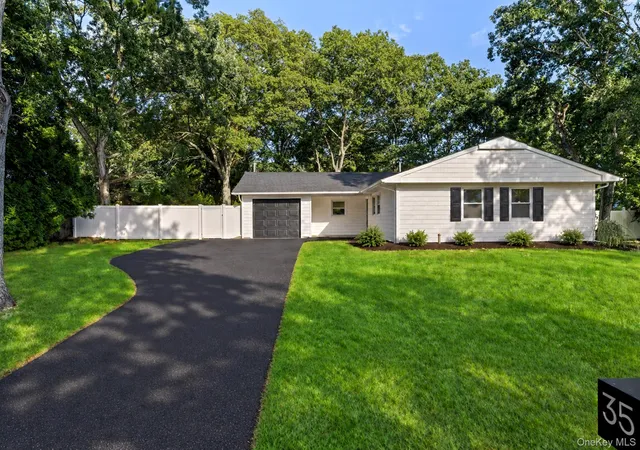 Photo 1 of Single family home for sale at 35 Winside Ln, Brookhaven, NY 11727 | MLS# 1050710 | Listing updated on 2026-09-20