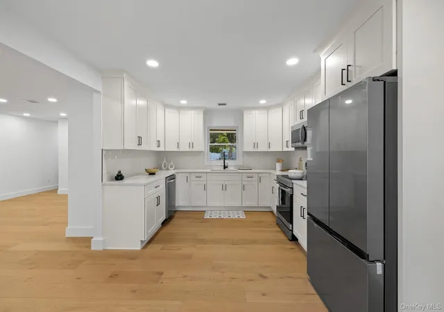 Photo 4 of Single family home for sale at 35 Winside Ln, Brookhaven, NY 11727 | MLS# 1050710 | Listing updated on 2026-09-20