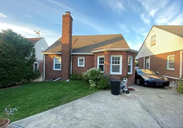 Photo 2 of Single family home for sale at 10 Purdy, Hempstead, NY 11570 | MLS# 1050717 | Listing updated on 2026-10-06