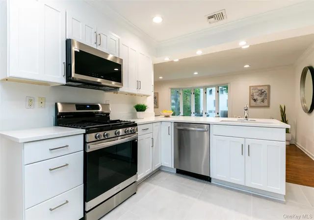 Photo 4 of Single family home for sale at 8 Belmont Ave, Rye City, NY 10580 | MLS# 1050735 | Listing updated on 2026-10-06