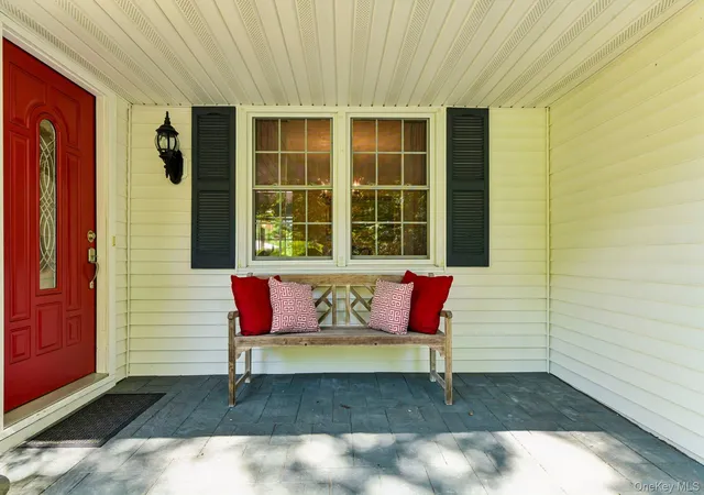 Photo 3 of Single family home for sale at 15 Fox Rd, Brookhaven, NY 11733 | MLS# 1050780 | Listing updated on 2026-10-04