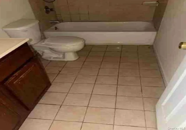 Photo 8 of Sale Pending at 90 Main St, Brookhaven, NY 11950 | MLS# 1050782 | Listing updated on 2026-10-03
