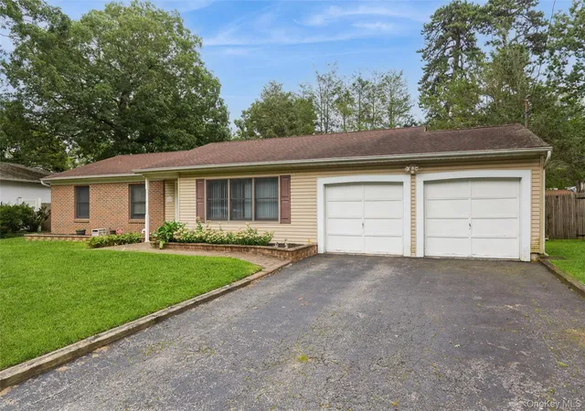 Photo 2 of Sale Pending at 2769 Pond Rd, Brookhaven, NY 11779 | MLS# 1050789 | Listing updated on 2026-10-06