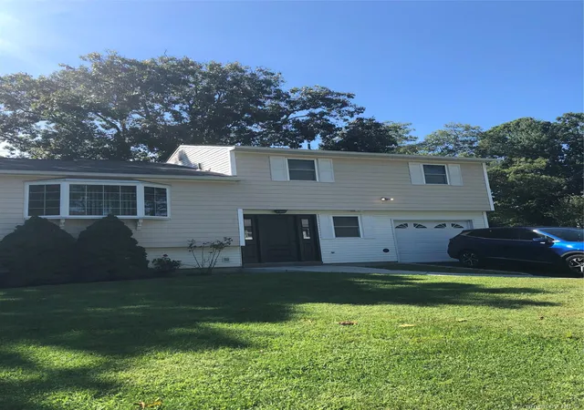 Photo 3 of Single family home for sale at 22 Starfire Dr, Brookhaven, NY 11720 | MLS# 1050791 | Listing updated on 2026-09-26