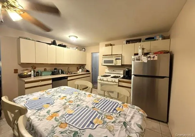 Photo 3 of House for sale at 260 Waverly Ave #72, Brookhaven, NY 11772 | MLS# 1050793 | Listing updated on 2026-09-17