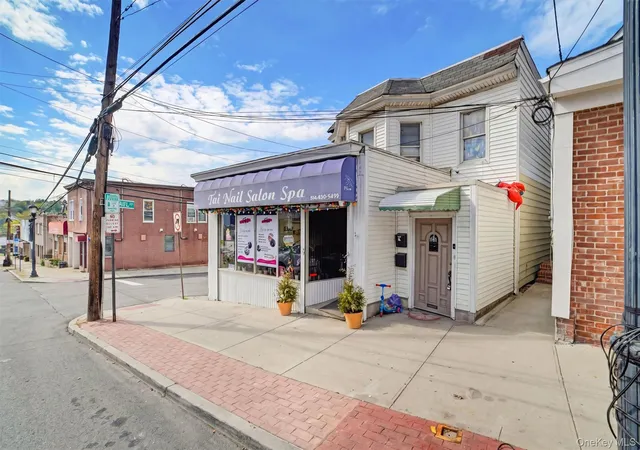 Photo 3 of Multi family home for sale at 17 Lockwood Ave, Yonkers, NY 10701 | MLS# 1050794 | Listing updated on 2026-10-01