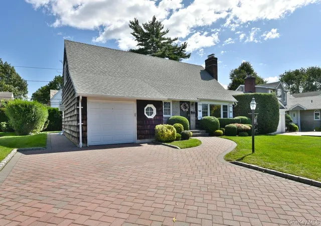 Photo 2 of Sale Pending at 211 Wellington Rd, Hempstead, NY 11530 | MLS# 1050799 | Listing updated on 2026-10-07