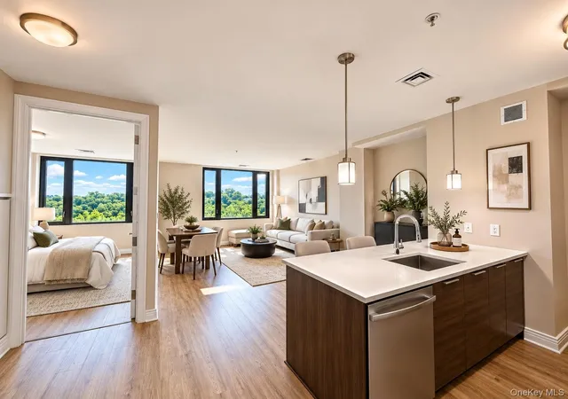 Condo for sale at 701 Ridge Hl Blvd #4C, Yonkers, NY 10710 | MLS# 1050806