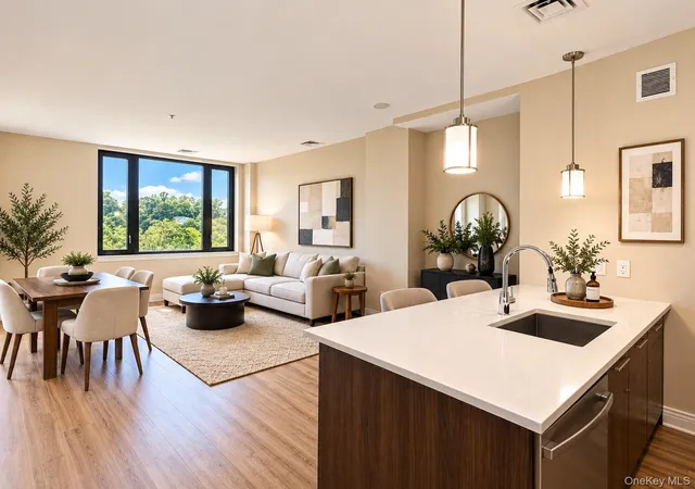Photo 2 of Condo for sale at 701 Ridge Hl Blvd #4C, Yonkers, NY 10710 | MLS# 1050806 | Listing updated on 2026-10-08