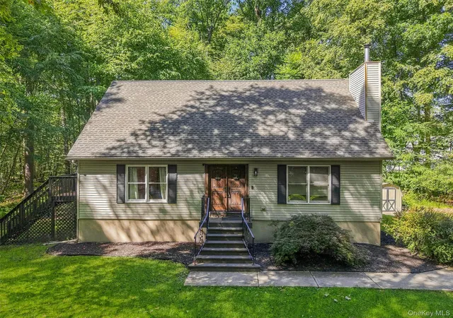 Photo 2 of Single family home for sale at 129 Dubois St, Crawford, NY 12566 | MLS# 1050816 | Listing updated on 2026-10-06