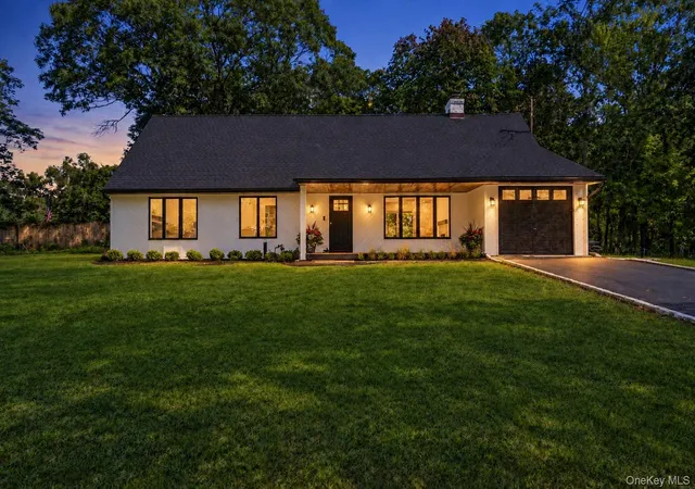 Photo 2 of Single family home for sale at 7 Berkshire Ct, Huntington, NY 11746 | MLS# 1050826 | Listing updated on 2026-09-19