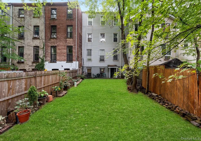 Photo 4 of House for sale at 307 Quincy St, New York, NY 11216 | MLS# 1050835 | Listing updated on 2026-10-09