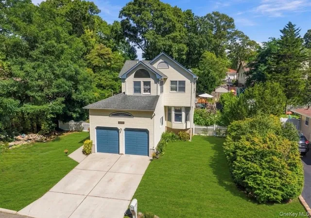 Photo 1 of Sale Pending at 277 Smith Rd, Brookhaven, NY 11967 | MLS# 1050863 | Listing updated on 2026-09-25