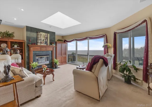 Photo 3 of Condo for sale at 318 Fox Hl Dr, Riverhead, NY 11933 | MLS# 1050868 | Listing updated on 2026-09-23