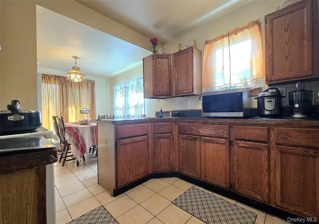 Photo 3 of Single family home for sale at 6 Poplar St, Poughkeepsie, NY 12601 | MLS# 1050909 | Listing updated on 2026-09-18