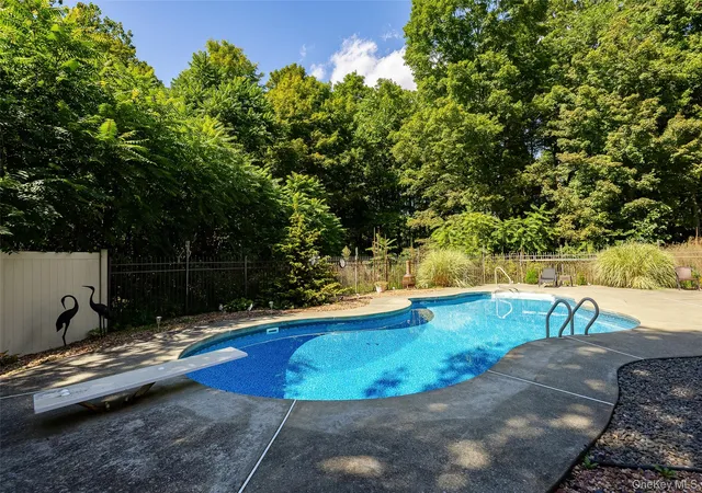 Photo 4 of Single family home for sale at 29 Balsam Rd, Hyde Park, NY 12538 | MLS# 1050914 | Listing updated on 2026-09-16