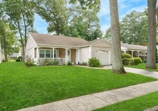 Condo for sale at 330 Brownfield Dr, Brookhaven, NY 11961 | MLS# 1050919