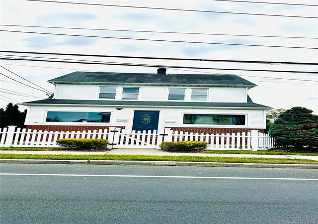 Single family home for sale at 557 Newbridge Rd, Hempstead, NY 11554 | MLS# 1050923