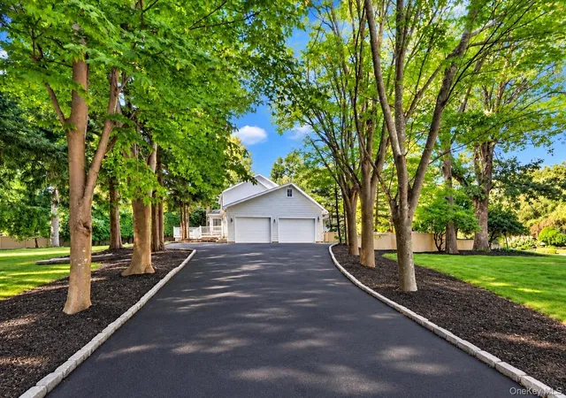 Photo 3 of Single family home for sale at 6 Cedarfield Ter, Smithtown, NY 11780 | MLS# 1050942 | Listing updated on 2026-10-07