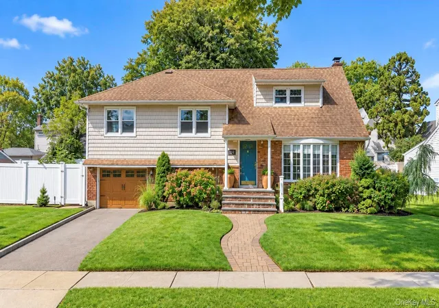 Photo 2 of Sale Pending at 2684 Howell St, Hempstead, NY 11510 | MLS# 1050943 | Listing updated on 2026-10-11