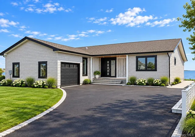 Photo 1 of Single family home for sale at 71 E Shore Dr, Babylon, NY 11702 | MLS# 1050945 | Listing updated on 2026-09-29
