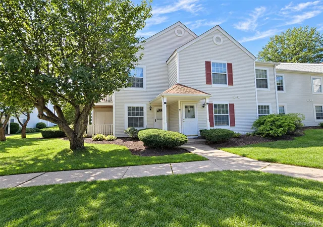 Photo 1 of Sale Pending at 273 Fairview Cir, Brookhaven, NY 11953 | MLS# 1050968 | Listing updated on 2026-10-03