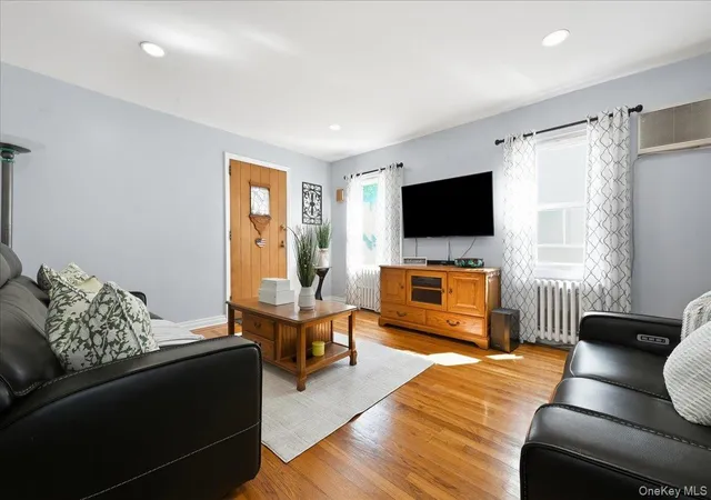 Photo 4 of Single family home for sale at 8614 251st Street, New York, NY 11426 | MLS# 1050980 | Listing updated on 2026-10-01