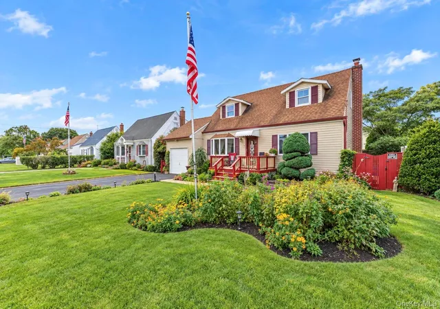 Photo 3 of Single family home for sale at 150 W 19th Street, Babylon, NY 11729 | MLS# 1050981 | Listing updated on 2026-09-30
