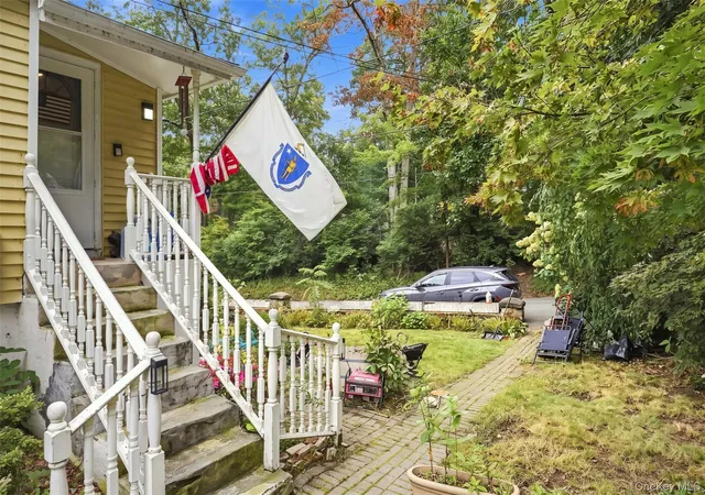 Photo 4 of Single family home for sale at 169 Walnut Rd, Putnam Valley, NY 10537 | MLS# 1050986 | Listing updated on 2026-09-16