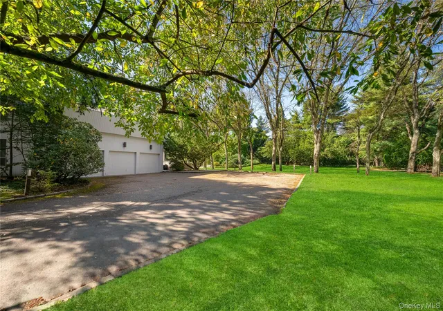 Photo 3 of Mansion for sale at 11 Surrey Ln, North Hempstead, NY 11568 | MLS# 1051014 | Listing updated on 2026-10-08