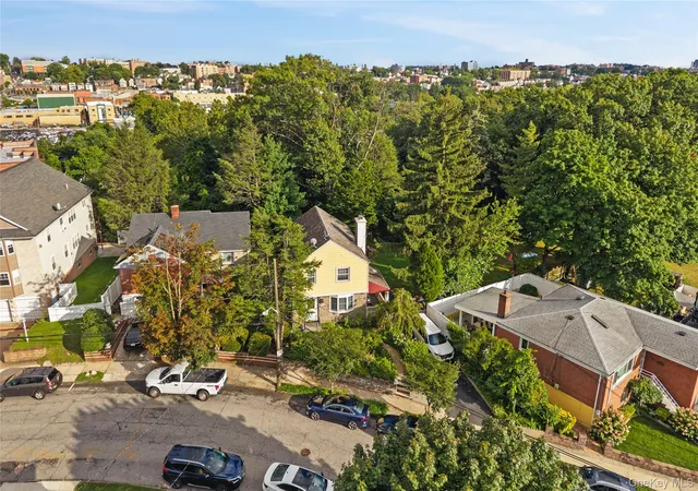Photo 3 of Single family home for sale at 134 Hart Ave, Yonkers, NY 10704 | MLS# 1051021 | Listing updated on 2026-09-28