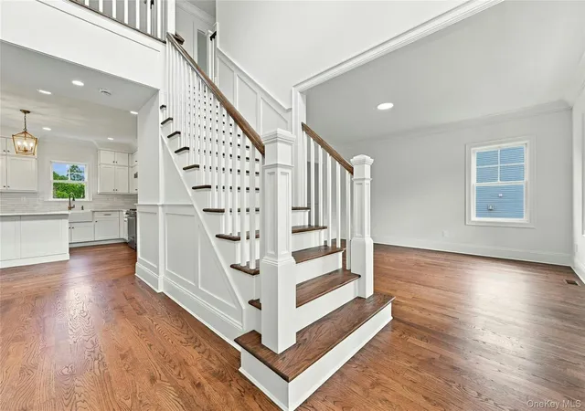 Photo 3 of Single family home for sale at 469 Clay Pitts Rd, Huntington, NY 11731 | MLS# 1051038 | Listing updated on 2026-09-30