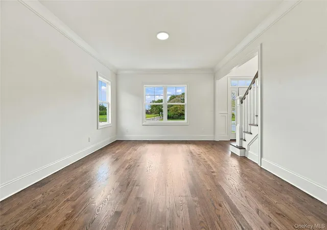 Photo 3 of Single family home for sale at 469 Clay Pitts Rd, Huntington, NY 11731 | MLS# 1051038 | Listing updated on 2026-09-30