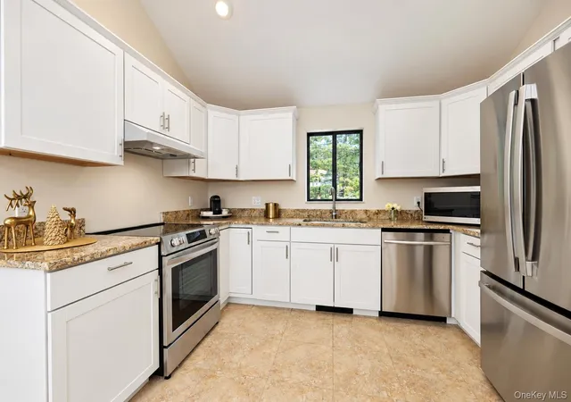 Photo 4 of Sale Pending at 46 Lake Shore Dr N, Somers, NY 10541 | MLS# 1051081 | Listing updated on 2026-10-21