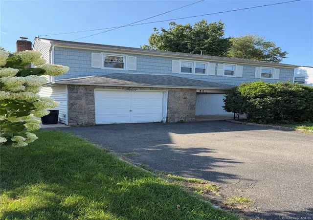 Photo 2 of Single family home for sale at 411 Cornwell Ave, Hempstead, NY 11565 | MLS# 1051093 | Listing updated on 2026-10-04