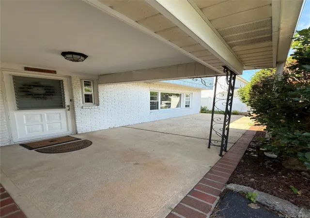 Photo 3 of Single family home for sale at 411 Cornwell Ave, Hempstead, NY 11565 | MLS# 1051093 | Listing updated on 2026-10-04