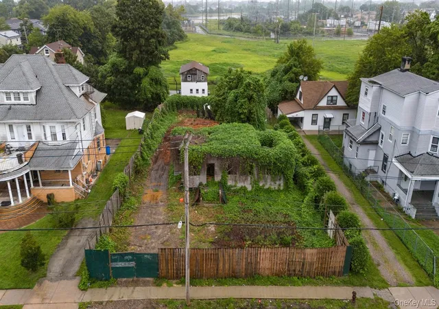 Photo 1 of Land for sale at 25 12 Mott Ave, New York, NY 11691 | MLS# 1051096 | Listing updated on 2026-10-08