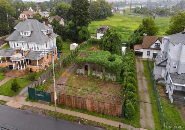 Photo 3 of Land for sale at 25 12 Mott Ave, New York, NY 11691 | MLS# 1051096 | Listing updated on 2026-10-08