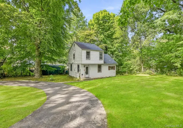 Photo 1 of Sale Pending at 16 Cottage Ave, Clarkstown, NY 10954 | MLS# 1051097 | Listing updated on 2026-10-08