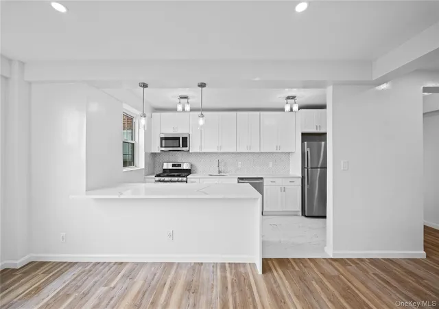 Condo for sale at 220 Pelham Rd #6P, New Rochelle, NY 10805 | MLS# 1051100