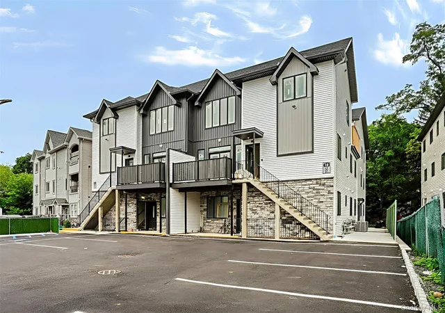 Condo for sale at 16 Phyllis Ter #301, Ramapo, NY 10952 | MLS# 1051120