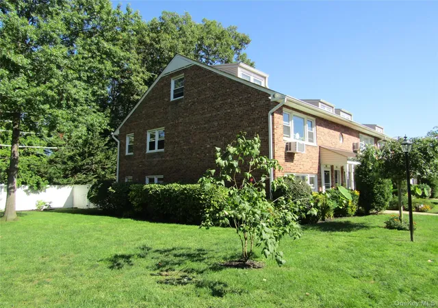 Photo 3 of Condo for sale at 1600 Grand Ave #M1, Hempstead, NY 11510 | MLS# 1051122 | Listing updated on 2026-10-08