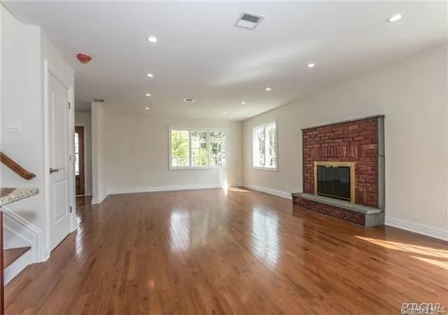 Photo 2 of Single family home for sale at 199 Royal Ave, North Hempstead, NY 11501 | MLS# 1051130 | Listing updated on 2026-09-16