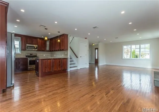 Photo 3 of Single family home for sale at 199 Royal Ave, North Hempstead, NY 11501 | MLS# 1051130 | Listing updated on 2026-09-16