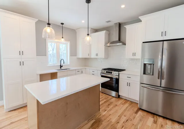 Photo 3 of Single family home for sale at 517 Old Mountain Rd, Mount Hope, NY 10963 | MLS# 1051131 | Listing updated on 2026-09-28